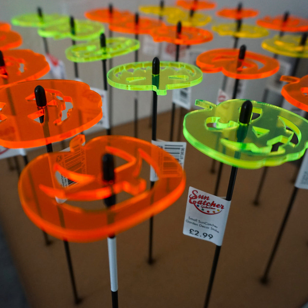 Set of 5 Small Pumpkin Garden Stakes – Fluorescent Acrylic