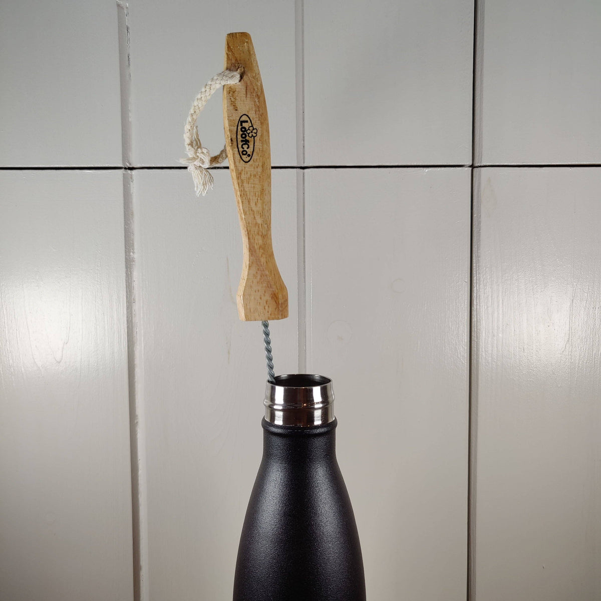 LoofCo Coconut Fibre Water Bottle Brush – 34cm
